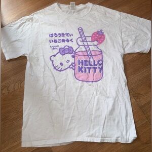 Women’s hello kitty t-shirt